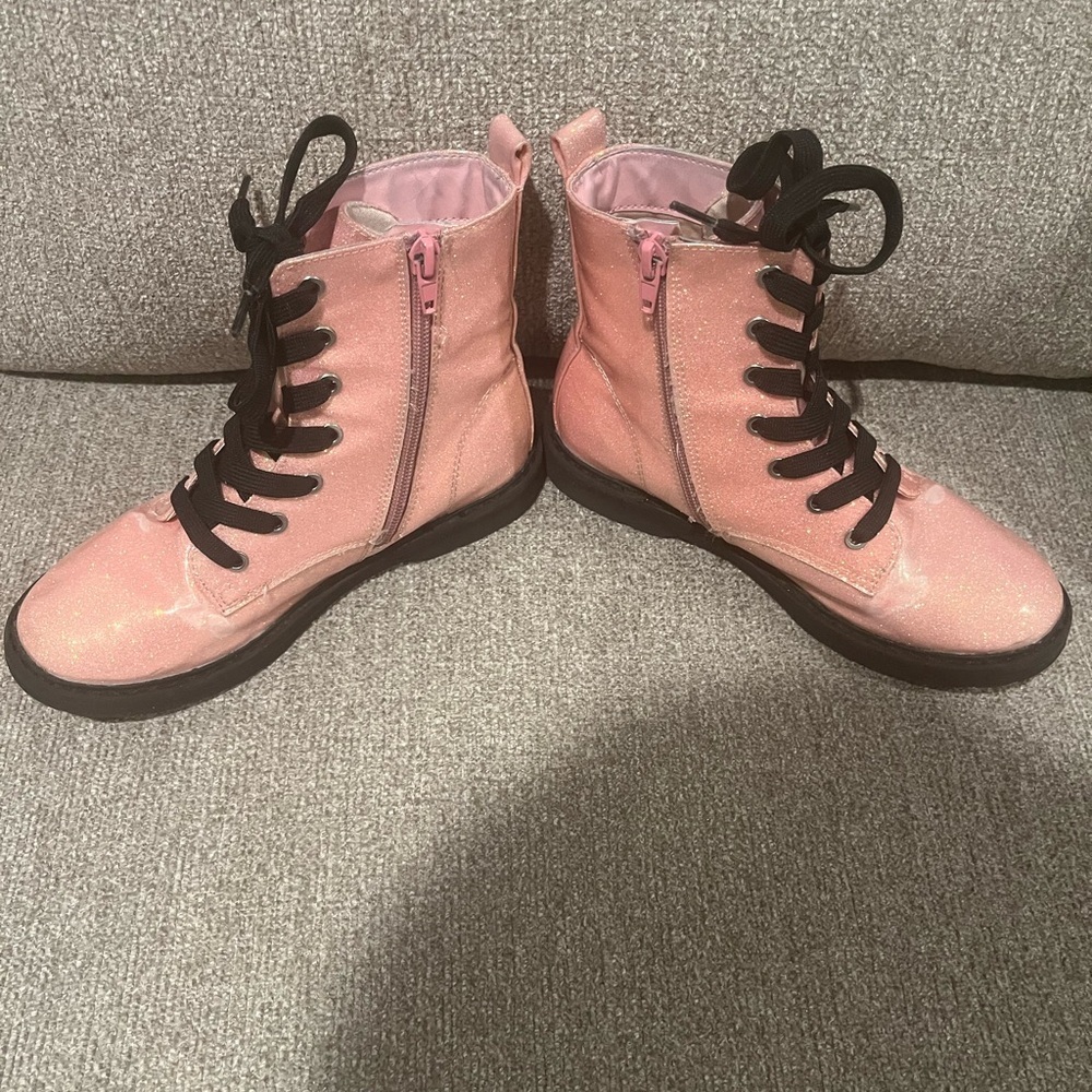There Abouts Girls Pink Glittery Pink Shimmery boots with side zipper! Size 2M. - Picture 4 of 16